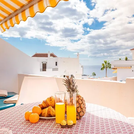 Cerca Playa San Eugenio أذيخي